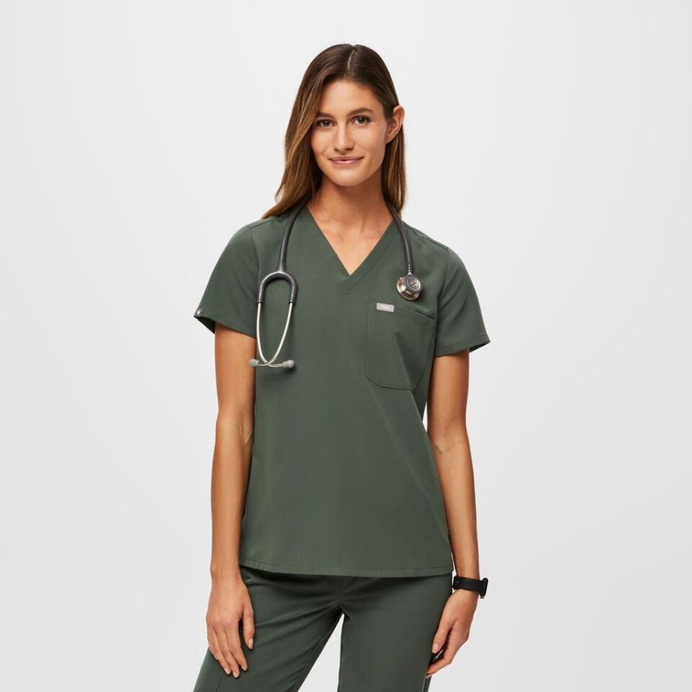 Figs Catarina One Pocket Scrub Top in Moss Green Size XL